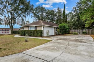 10620 61ST TERRACE, ALACHUA, FL 32615 Sold 08/26/25
