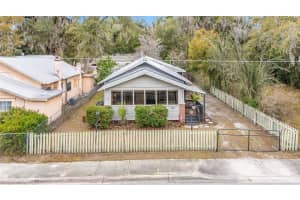 724 7TH AVENUE, GAINESVILLE, FL 32601 Sold 04/24/25