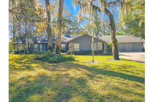 11306 220TH TERRACE, HAWTHORNE, FL 32640 Sold 02/28/25