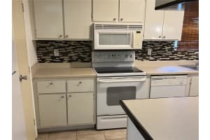 2811 ARCHER ROAD, GAINESVILLE, FL 32608 Sold 03/03/25