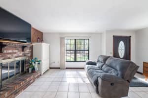 19316 15TH AVENUE, NEWBERRY, FL 32669 Sold 04/11/25
