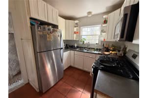1725 6TH AVENUE, GAINESVILLE, FL 32603 - MLS#MFRGC528226