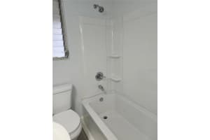 423 NW 10TH ST, GAINESVILLE, FL 32601 - MLS#MFRGC528606