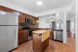 1614 16TH STREET, GAINESVILLE, FL 32608 Sold 06/02/25