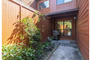 945 56TH TERRACE, GAINESVILLE, FL 32607 Sold 08/15/25