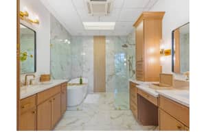 11001 Creek DR, ALACHUA, FL 32615 Sold 05/01/25