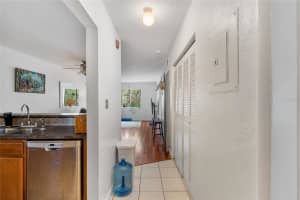 111 16TH AVENUE, GAINESVILLE, FL 32601 Sold 04/11/25