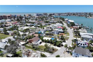 13116 Boca Ciega Ave, MADEIRA BEACH