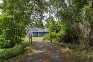 6012 HAWTHORNE ROAD, GAINESVILLE, FL 32641 - MLS#MFRGC530224