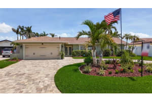 1120 81ST STREET, ST PETERSBURG, FL 33707 - MLS#MFRGC530982