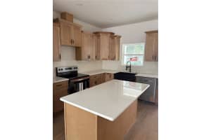 2522 SE 11TH AVE, GAINESVILLE, FL 32641 - MLS#MFRGC531072