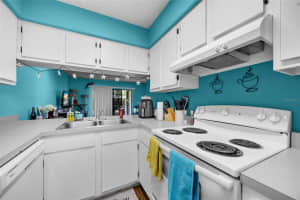 2735 35TH PLACE, GAINESVILLE, FL 32608 - MLS#MFRGC531163
