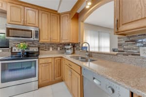 916 ASHMEADE COURT, PORT ORANGE, FL 32127 - MLS#MFRGC531763