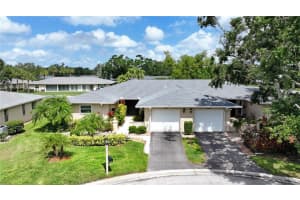 6948 W Country Club Dr N, SARASOTA