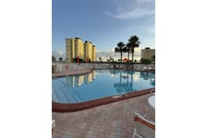 4750 Cove Cir #502, ST PETERSBURG