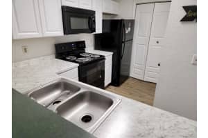 3705 27TH STREET, GAINESVILLE, FL 32608 - MLS#MFRGC532348