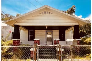 724 Nw 3rd St, GAINESVILLE