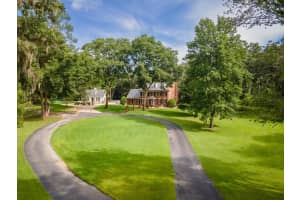 6011 Nw 23rd Ave Gainesville, FL 32606 - Off Market