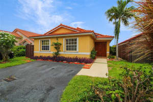 15319 53RD TERRACE, MIAMI, FL 33185 Sold 08/13/25