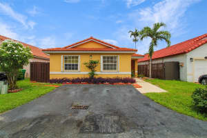15319 53RD TERRACE, MIAMI, FL 33185 Sold 08/13/25