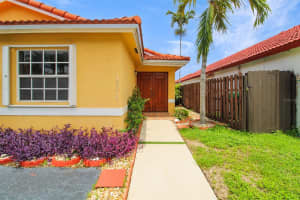 15319 53RD TERRACE, MIAMI, FL 33185 Sold 08/13/25