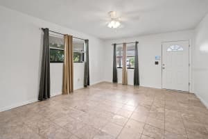 808 18TH TERRACE, GAINESVILLE, FL 32641 - MLS#MFRGC532923