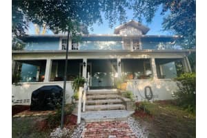 1124 NW 4TH STREET, GAINESVILLE, FL 32601 - MLS#MFRGC533329