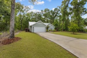 9300 Emily Dr, FANNING SPRINGS