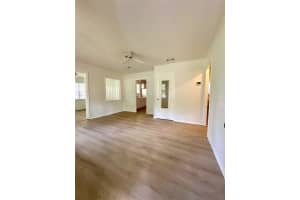 739 10TH PLACE, GAINESVILLE, FL 32601 - MLS#MFRGC533497
