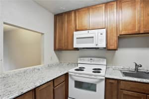 611 75TH STREET, GAINESVILLE, FL 32607 - MLS#MFRGC533605