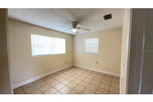2121 55TH STREET, GAINESVILLE, FL 32605 - MLS#MFRGC533637