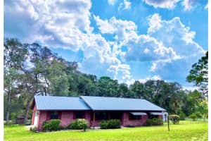 137 OAK CIRCLE, INTERLACHEN, FL 32148 - MLS#MFRGC534177