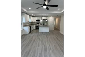 2014 UNIVERSITY AVENUE, GAINESVILLE, FL 32609 - MLS#MFRGC534248