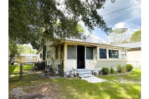 427 Center St, STARKE