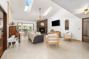 11735 Nw 72nd Ter Alachua, FL 32615 - Off Market