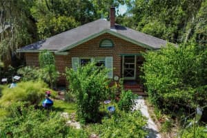 611 10TH PLACE, GAINESVILLE, FL 32601 - MLS#MFRGC534374