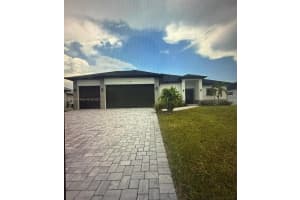 409 Western Ave S, LEHIGH ACRES