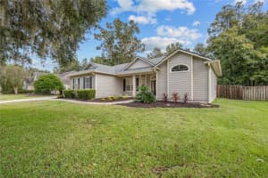 7738 WHITE OAKS ROAD, ALACHUA, FL 32615 - MLS#MFRGC534637