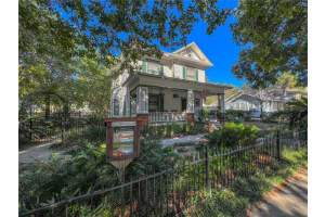 516 Ne 4th St, GAINESVILLE