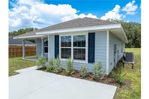 3318 E Iris Ln, BELL