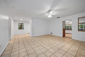 4156 10TH STREET, GAINESVILLE, FL 32609 - MLS#MFRGC535053