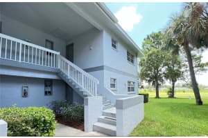 458 FAIRWAYS CIRCLE, OCALA, FL 34472 - MLS#MFRGC535063