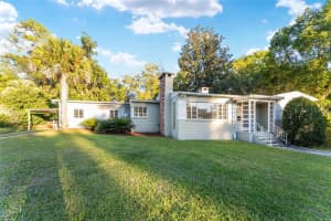 1067 11TH TERRACE, GAINESVILLE, FL 32601 - MLS#MFRGC535225