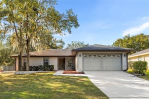 420 94TH WAY, GAINESVILLE, FL 32607 - MLS#MFRGC535579