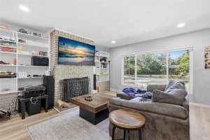 1417 NW 17TH ST, GAINESVILLE, FL 32605 - MLS#MFRGC535644