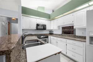 5911 NW 44TH PL, GAINESVILLE, FL 32606 - MLS#MFRGC535733