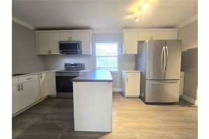 914 8TH AVENUE, GAINESVILLE, FL 32601 - MLS#MFRGC535772