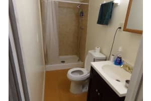 1821 6TH AVENUE, GAINESVILLE, FL 32641 - MLS#MFRGC536023