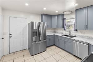 1520 6TH AVENUE, GAINESVILLE, FL 32641 - MLS#MFRGC536084