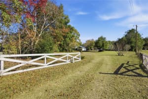 18004 55TH PLACE, ALACHUA, FL 32615 - MLS#MFRGC536086